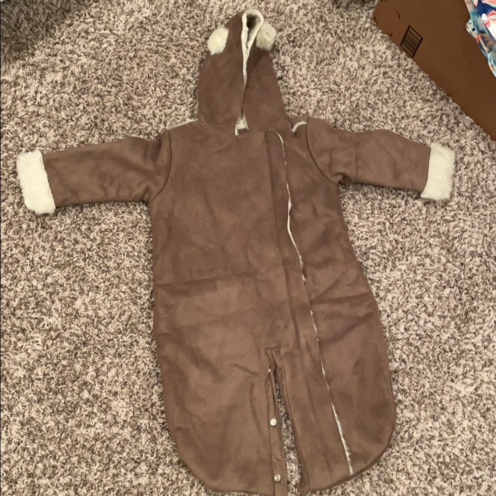 EUC 18-24m Baby Gap snow suit